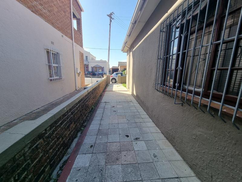 3 Bedroom Property for Sale in Kensington Western Cape